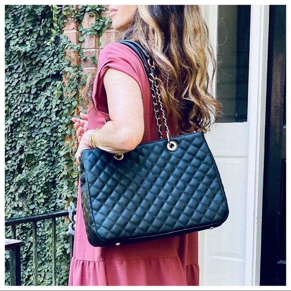 #03 Fabulous vegan leather quilted chain tote Bag - Picture 3 of 8